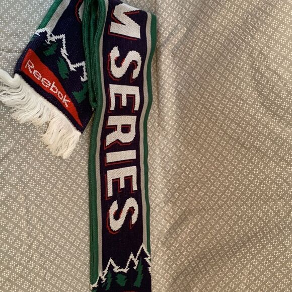 2016 NHL Reebok Stadium Scarf - Picture 6 of 8